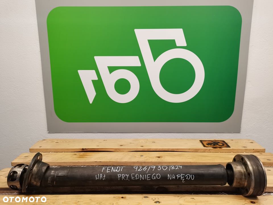 Wał przedniego napędu Fendt 824 Favorit - 1