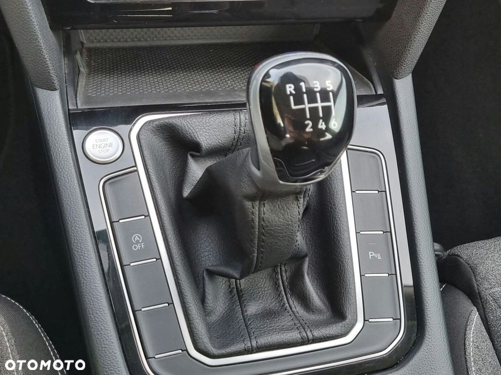Volkswagen Passat Variant 1.5 TSI EVO Essence - 27