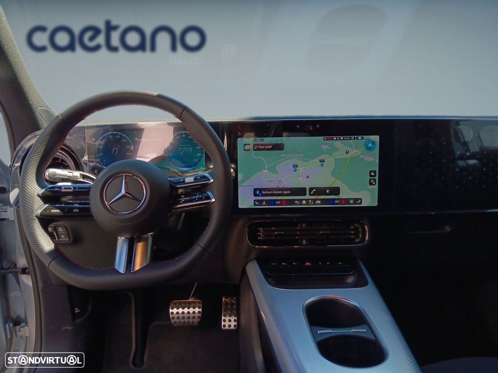 Mercedes-Benz GLB 250 EQ — fotografia 12