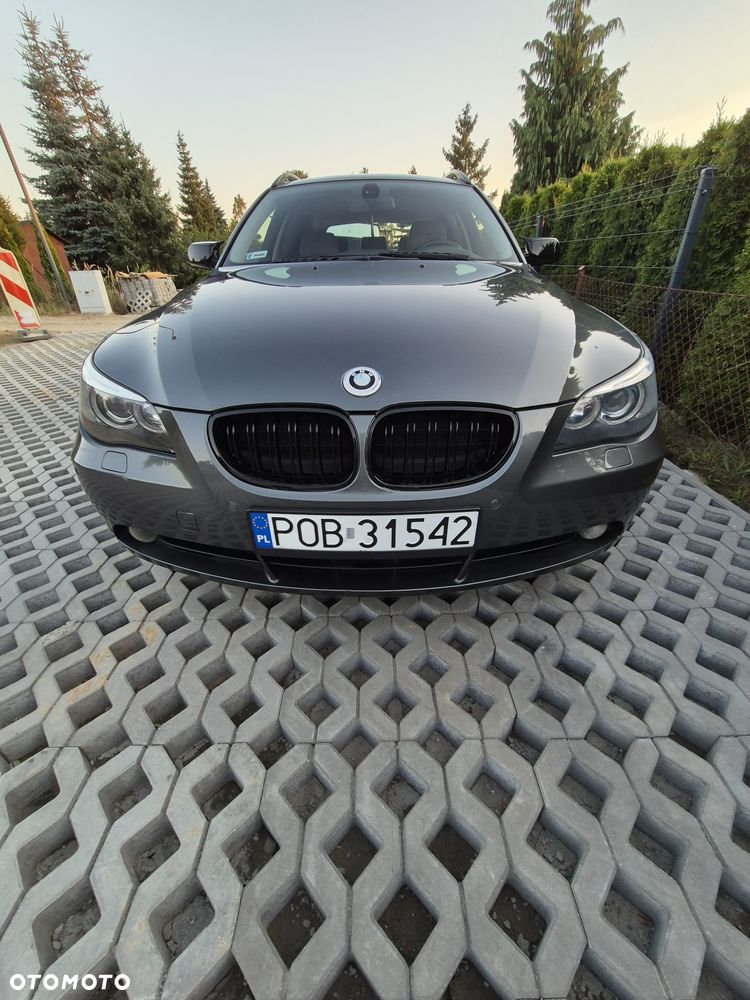 BMW Seria 5 545i - 5