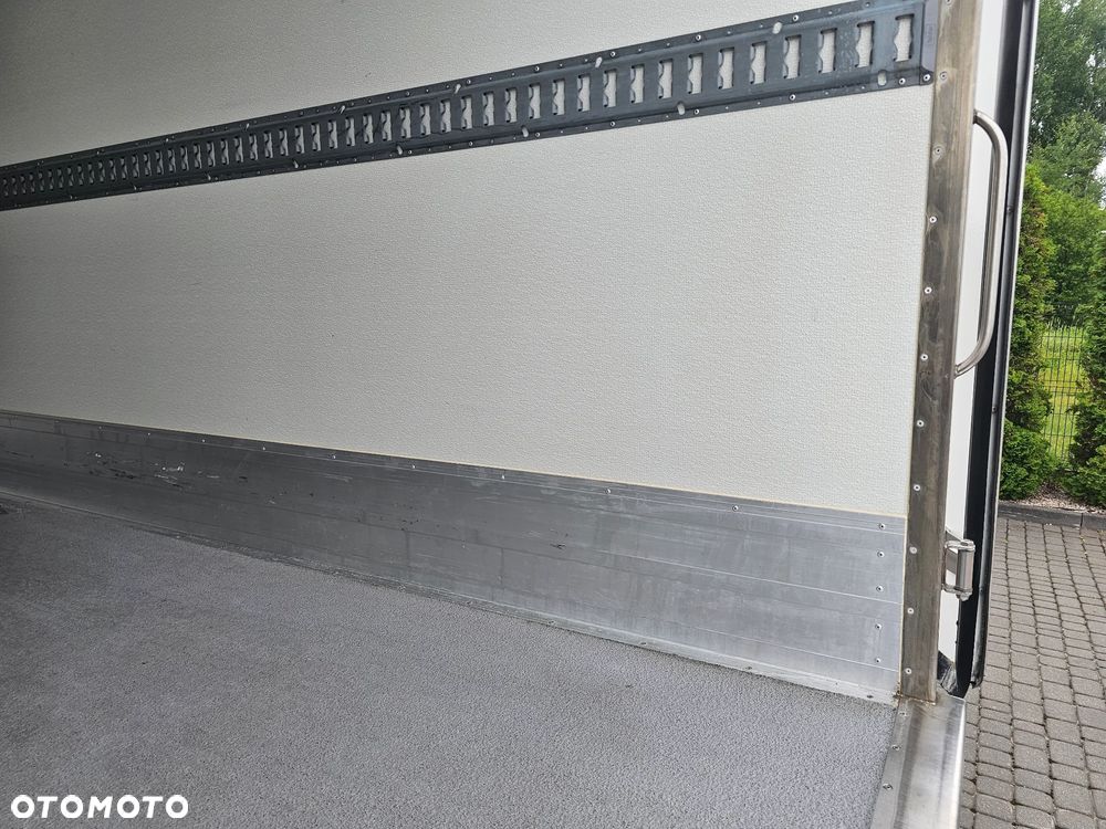 Iveco DAILY 70C18 HI-MATIC CHŁODNIA IGLOOCAR+WINDA BAR - 27
