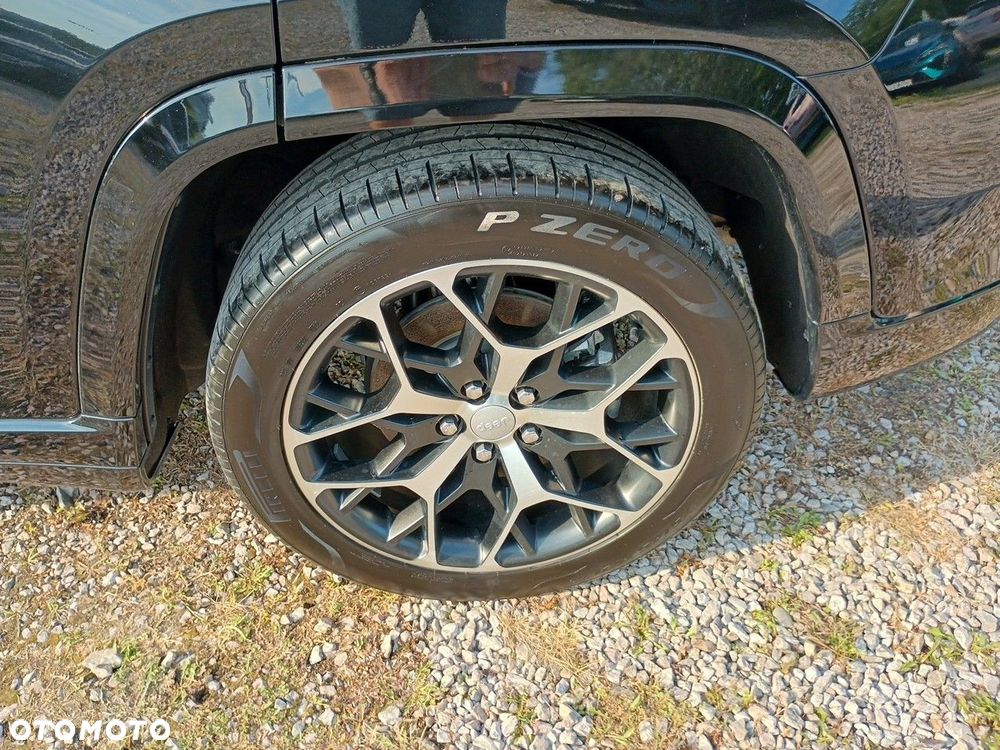 Jeep Grand Cherokee - 11