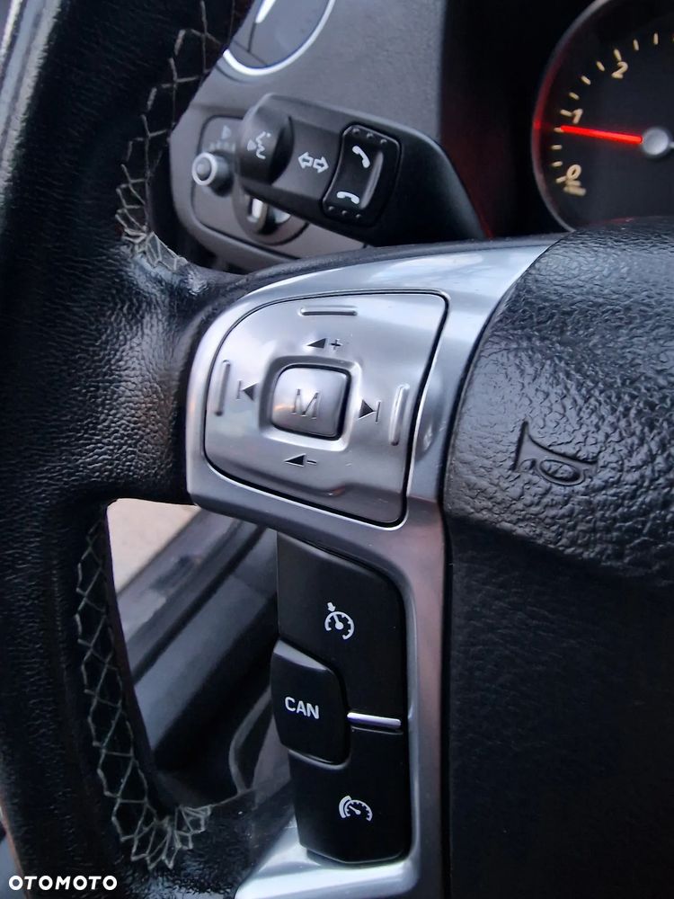 Ford Mondeo - 29