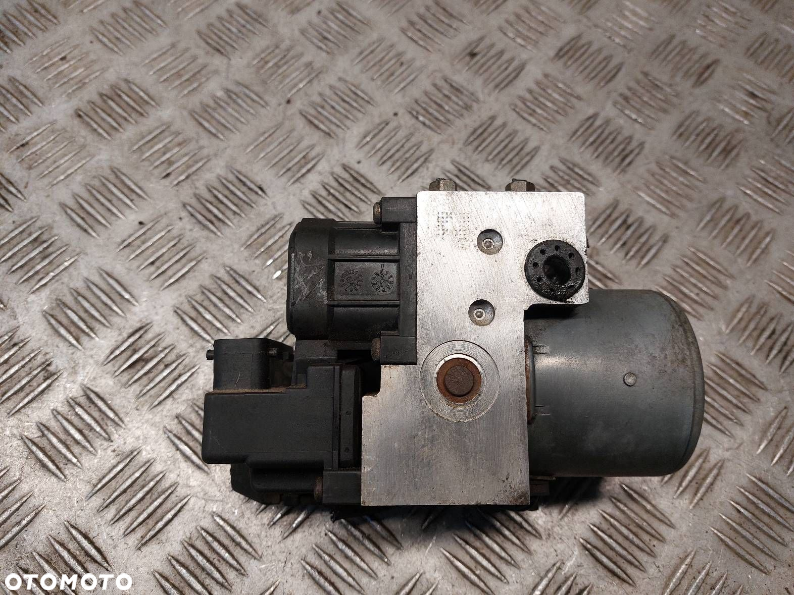 POMPA STEROWNIK ABS KIA SORENTO I 2.5 CRDI 58910-3E310 - 3
