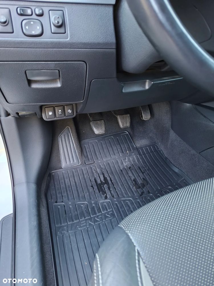 Toyota Avensis 1.8 Prestige - 16
