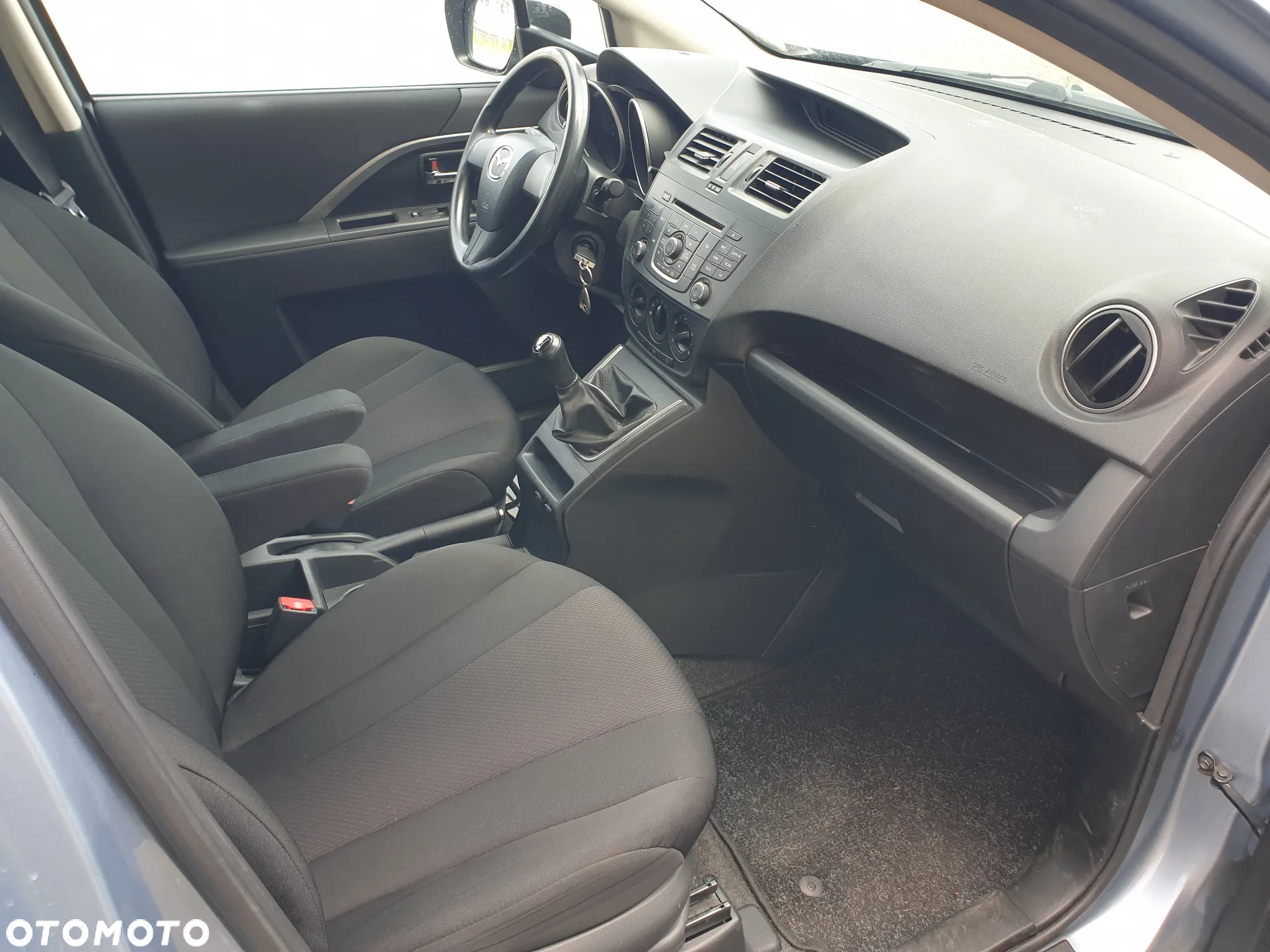 Mazda 5 - 15