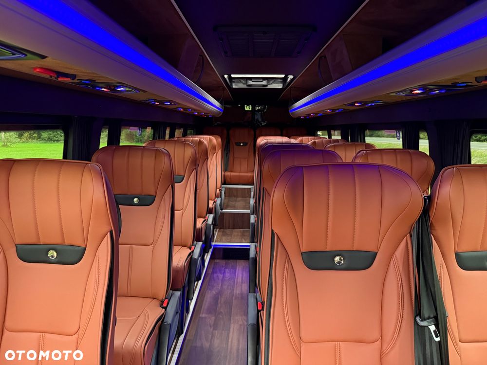 Mercedes-Benz Sprinter 519 - 27