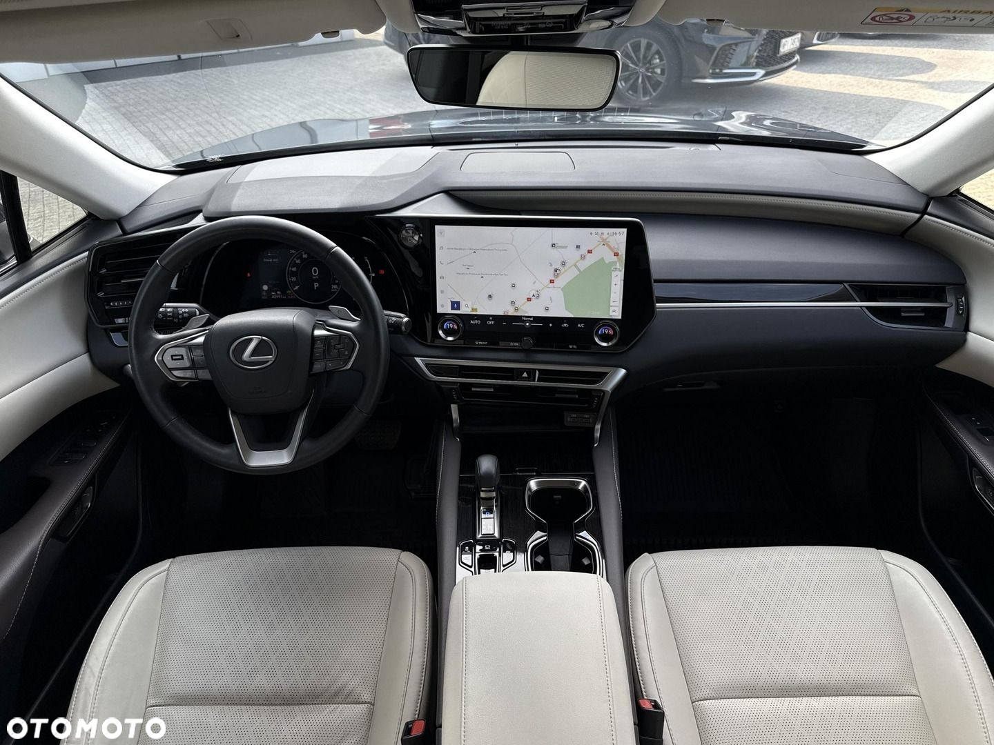 Lexus RX - 22