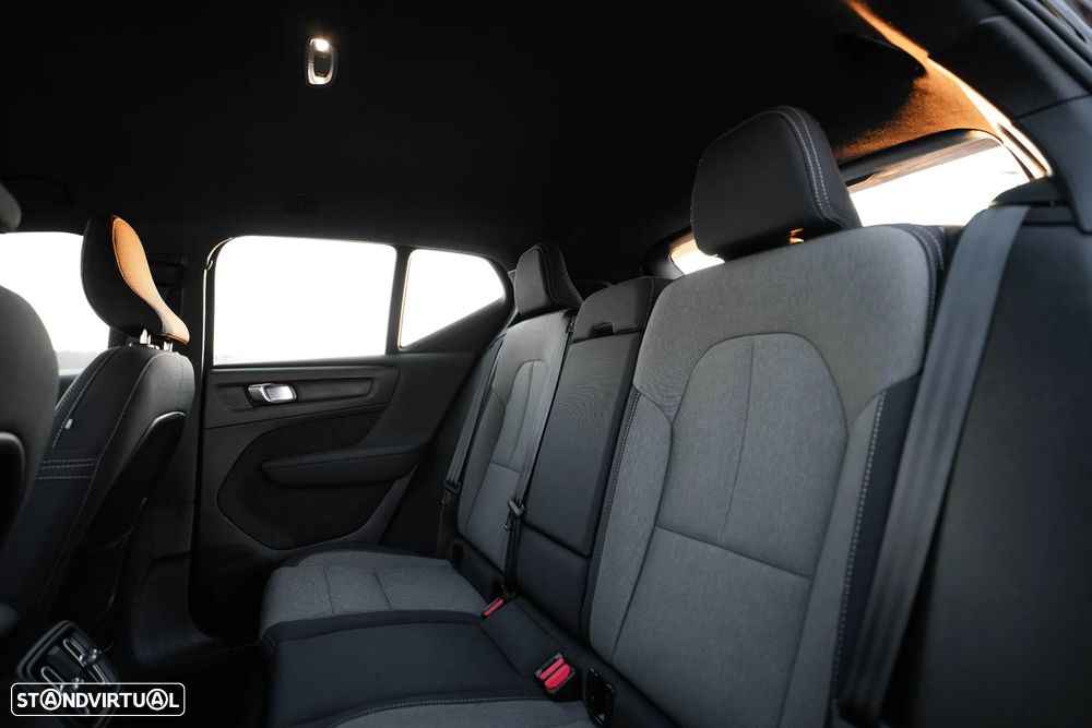 Volvo XC 40 - 59