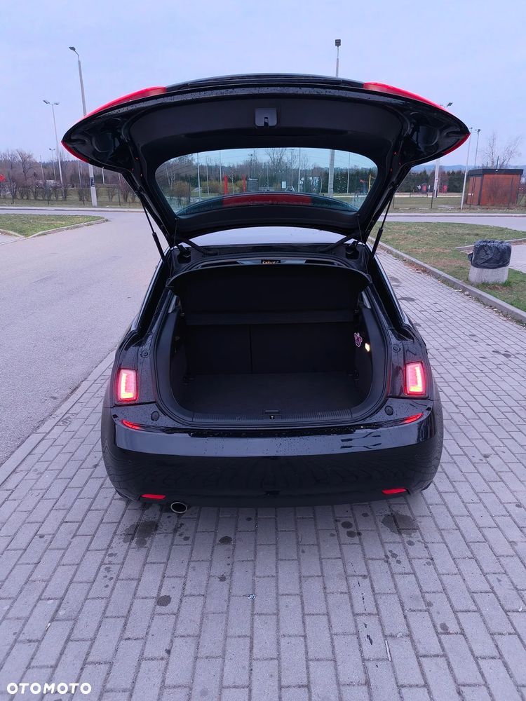 Audi A1 3-drzwiowe 1.6 TDI admired - 5