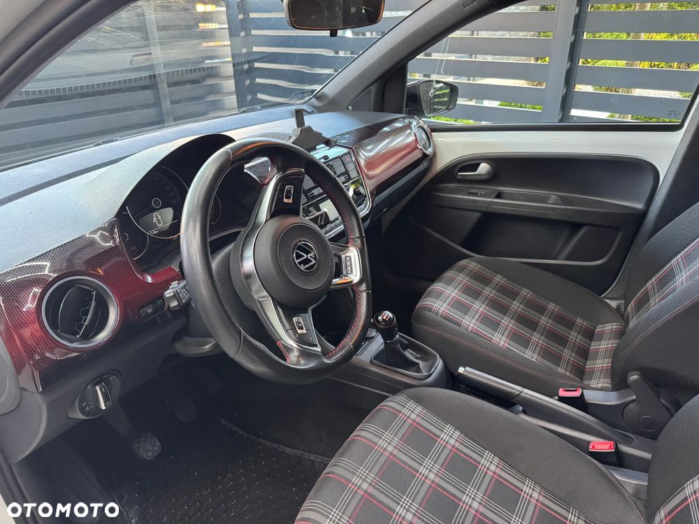 Volkswagen up! - 9