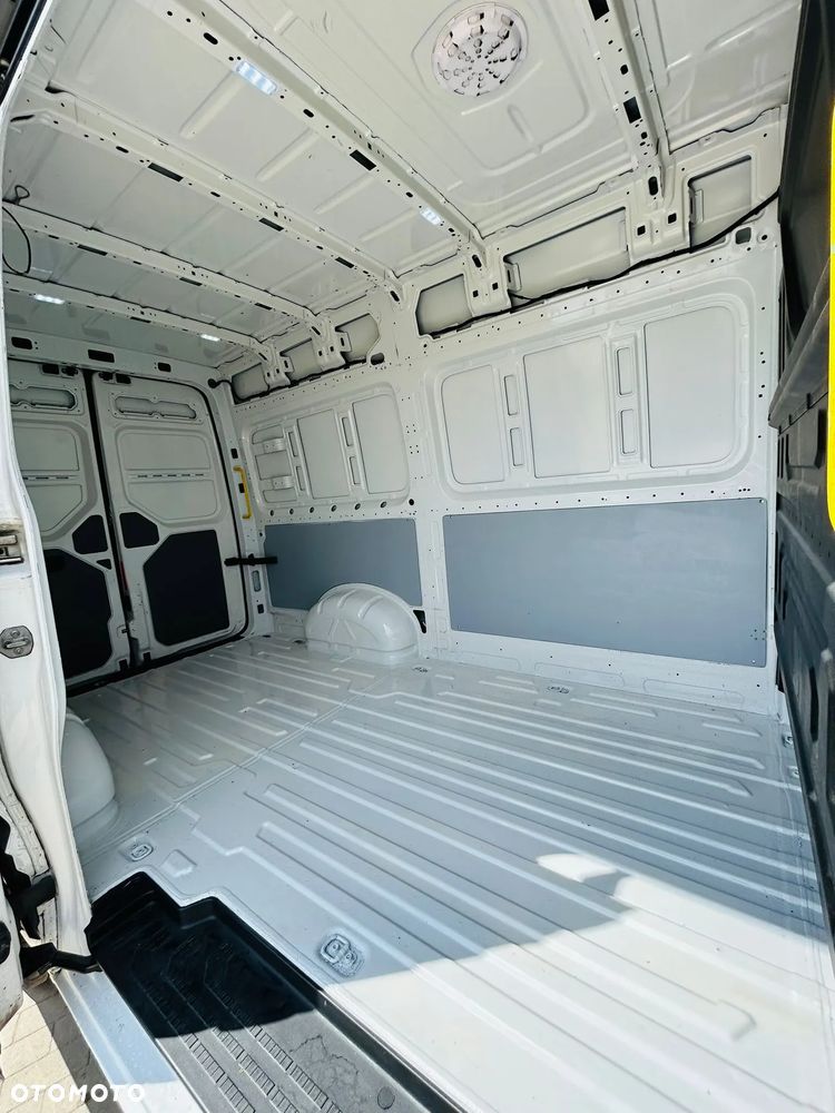 Volkswagen Crafter - 15