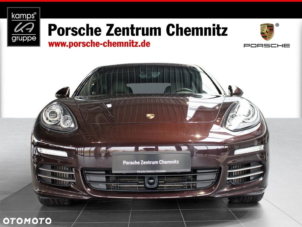 Porsche Panamera - 21