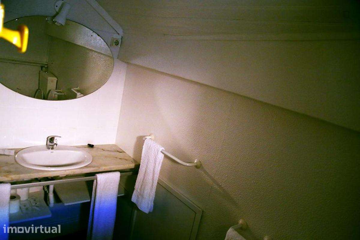 Quarto - localizado em Cedofeita Porto - Grande imagem: 2/5