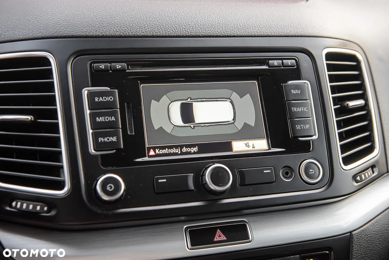 Volkswagen Sharan 2.0 TDI Highline DSG - 25