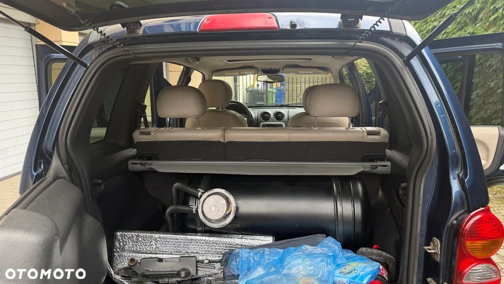 Jeep Liberty 3.7 4x4 - 15