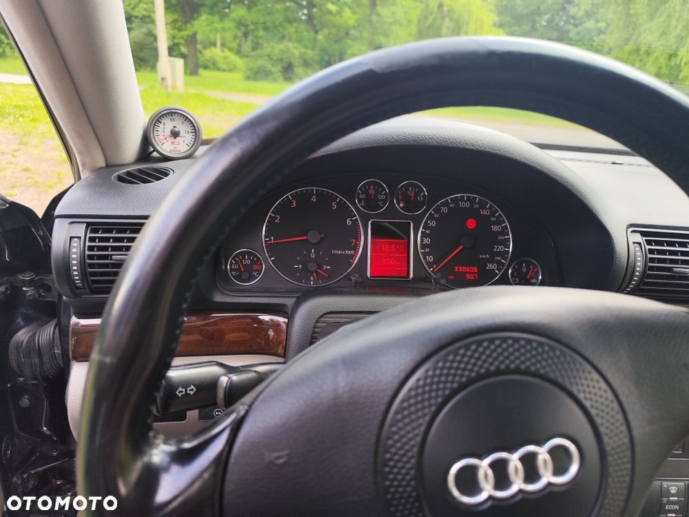 Audi A4 Avant - 8