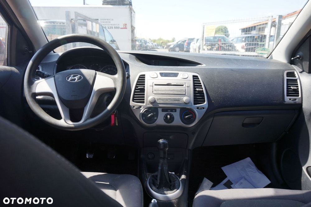 DESKA ROZDZIELCZA AIRBAG KONSOLA I20 I HYUNDAI 2008-2012 - 1