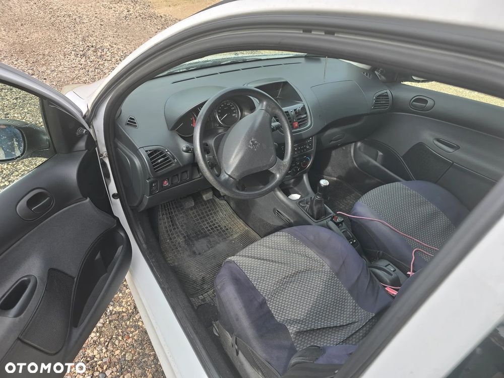 Peugeot 206 plus HDi eco 70 FAP - 8