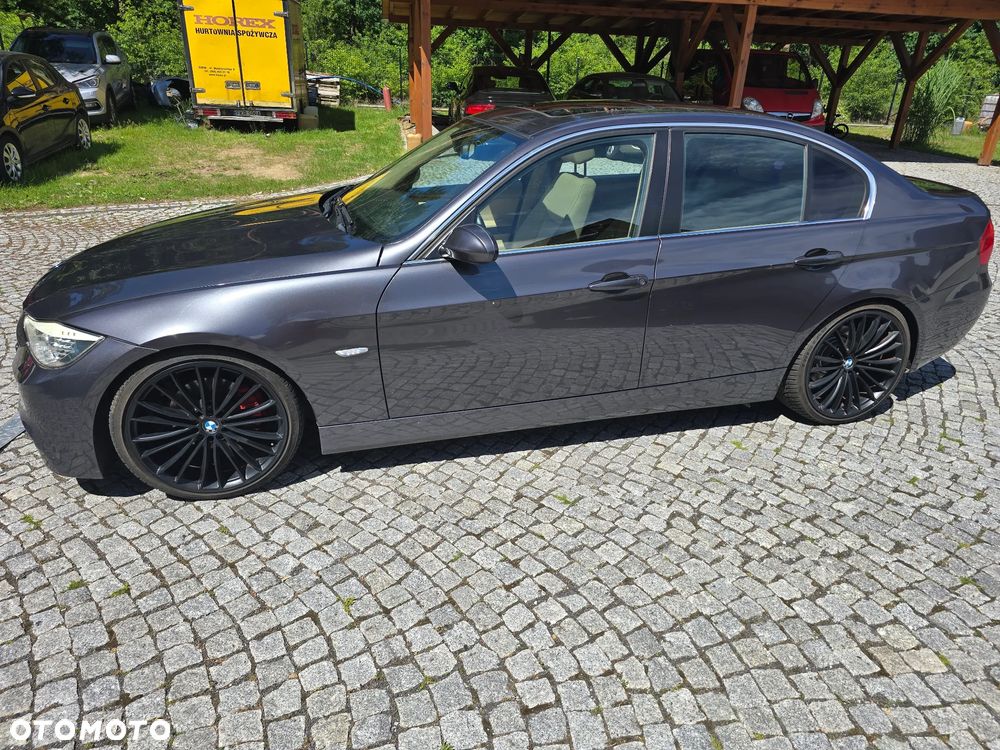 BMW Seria 3 325i - 2
