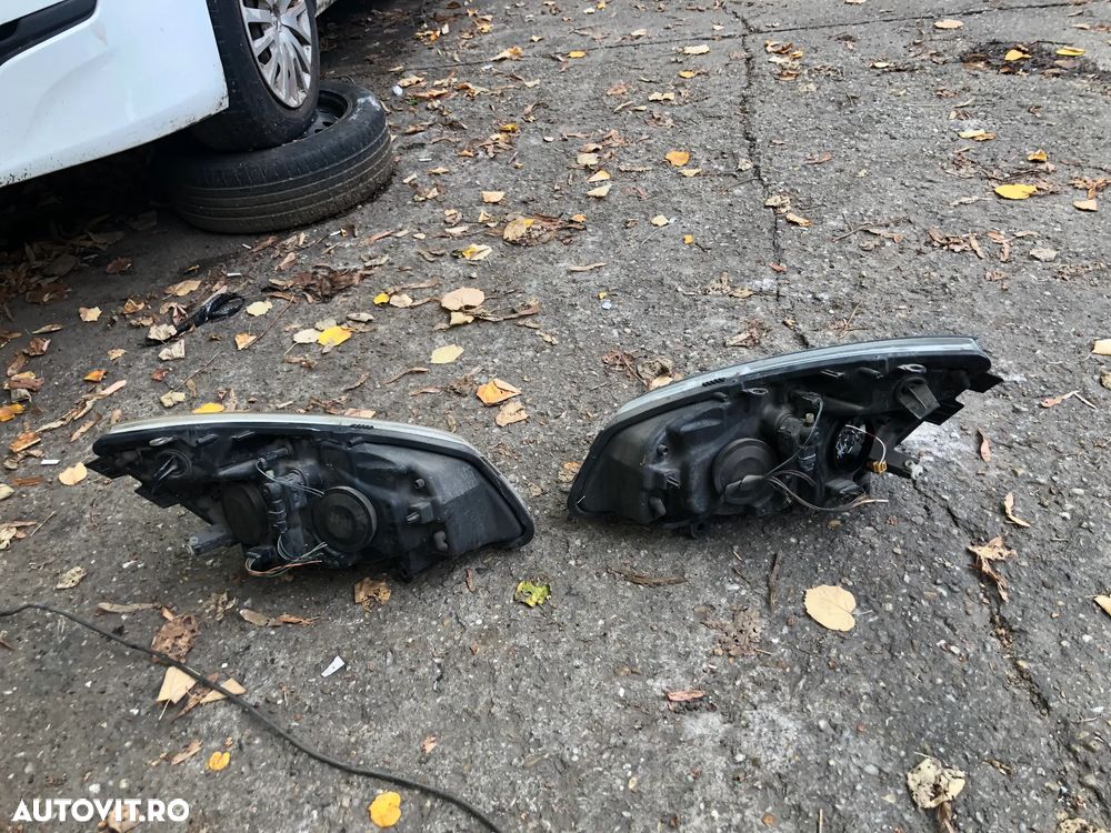 Far stanga/Far dreapta Renault Scenic 2005 halogen - 10