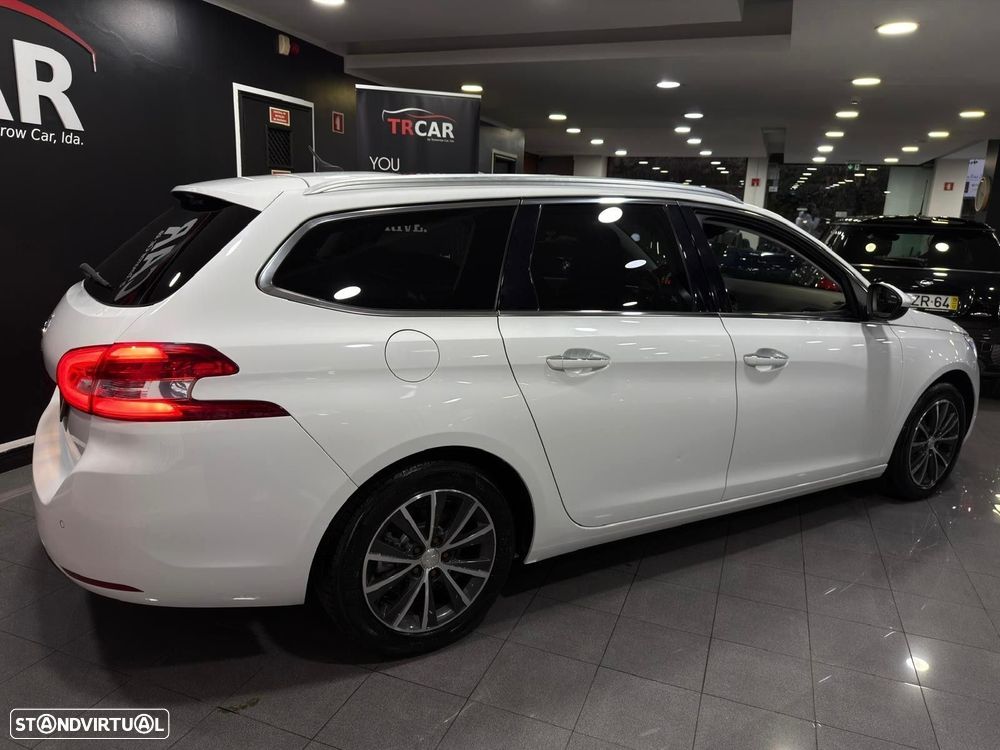 Peugeot 308 SW 1.2 PureTech Allure EAT6 - 17