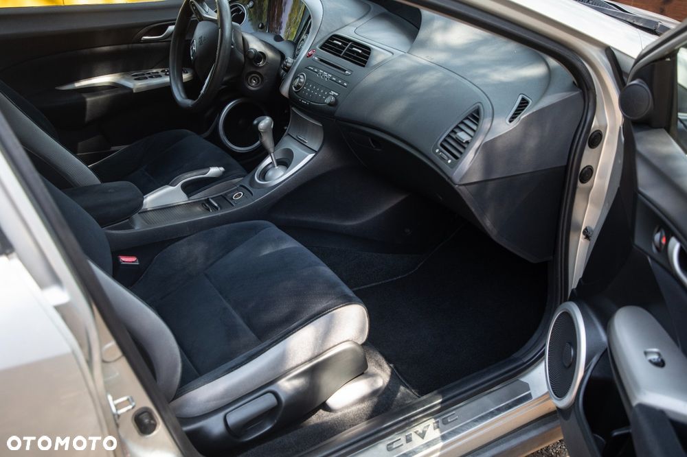Honda Civic 1.8 TypeS - 11