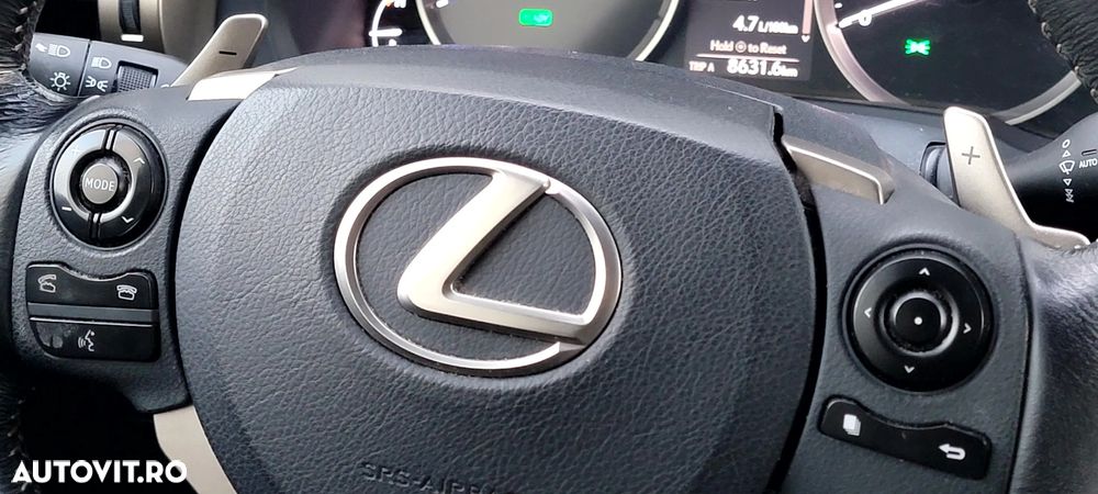 Lexus Seria IS 300h BusinessEdition - 17