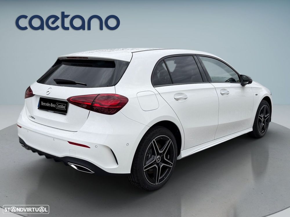 Mercedes-Benz A 250 e — fotografia 7