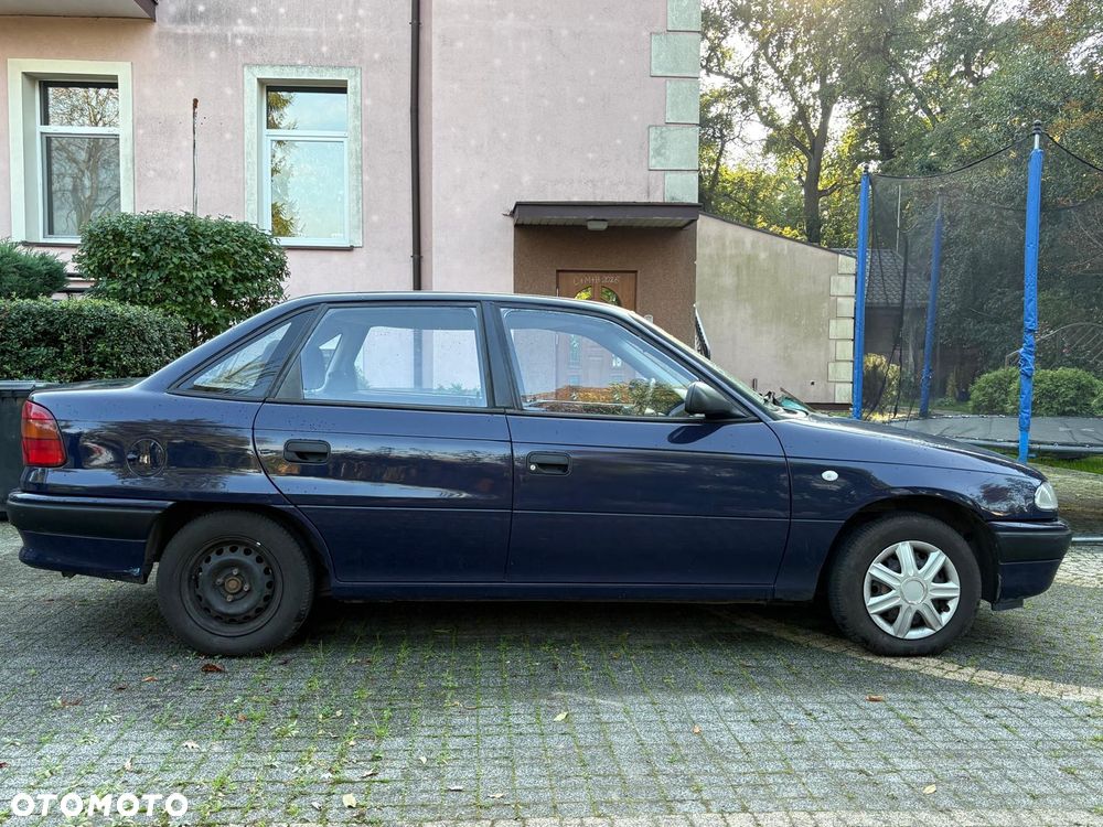 Opel Astra - 17