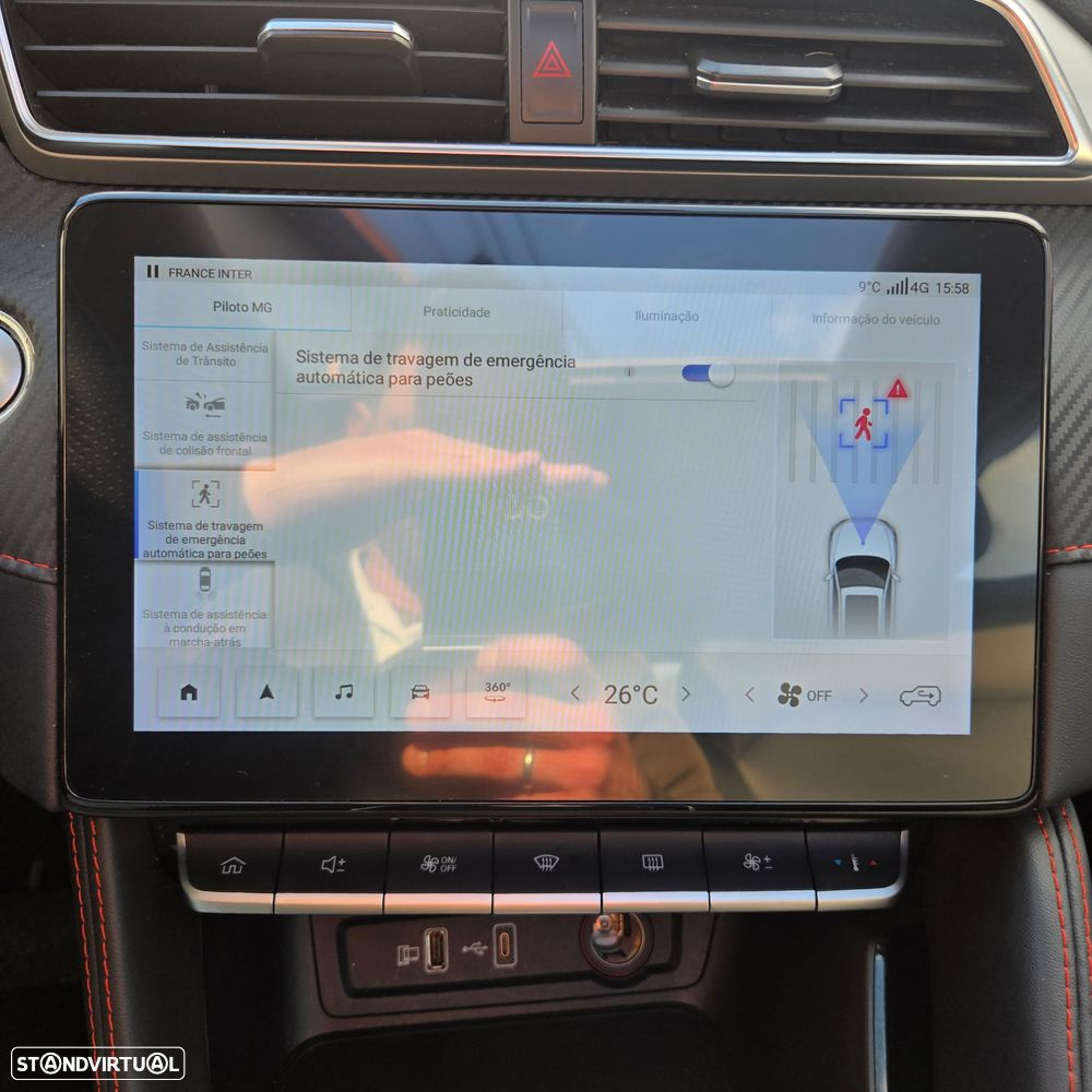 MG ZS EV 72.6 kWh Luxury - 29