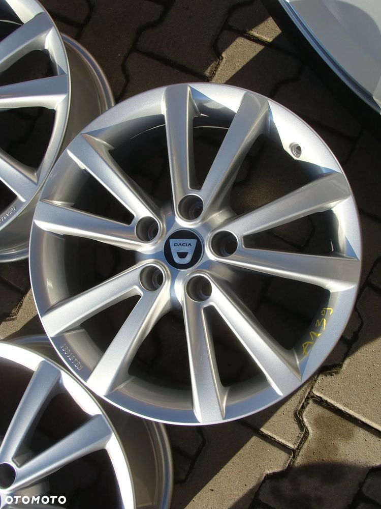 a139 Dacia Duster 7Jx17 et45 5x114.3 Nowy Sacz - 2