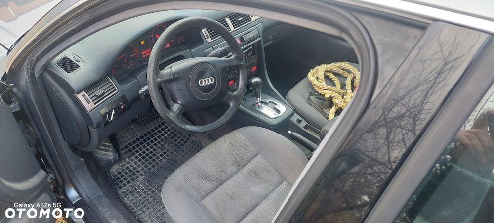 Audi A6 Avant - 2
