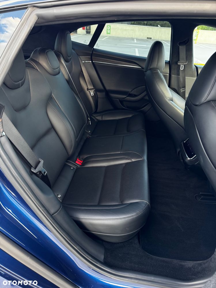 Tesla Model S Long Range - 22
