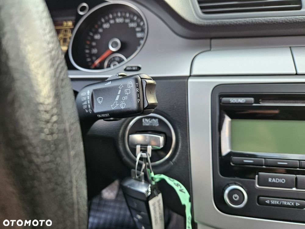 Volkswagen Passat - 17