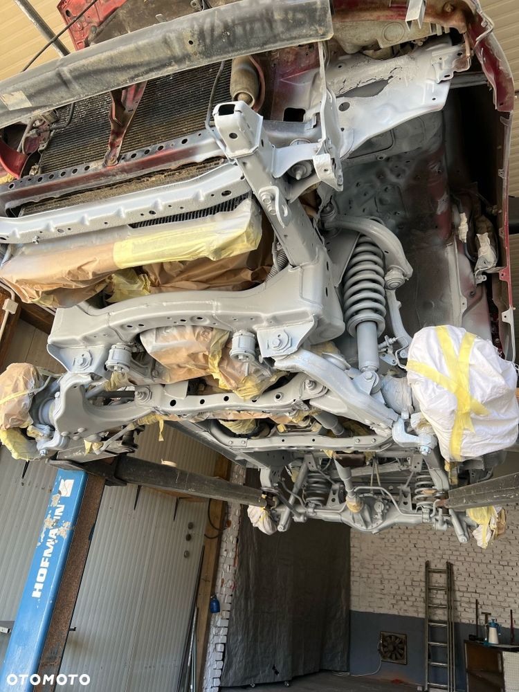 Toyota Land Cruiser - 1
