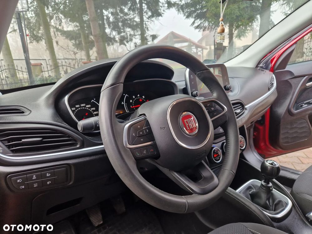 Fiat Tipo 1.4 T-Jet 16v Lounge EU6d - 20