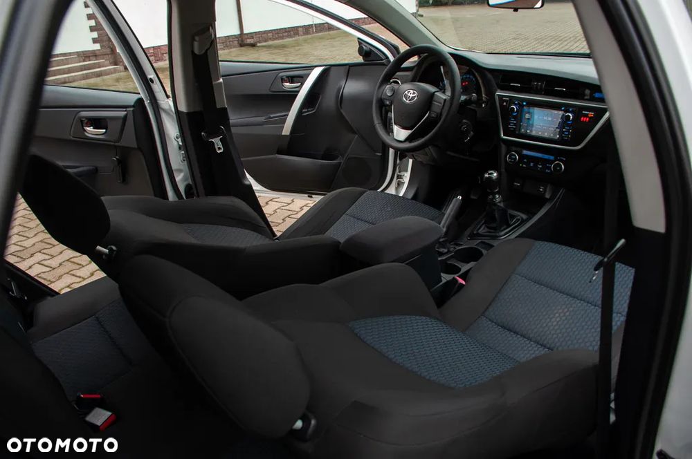 Toyota Auris 1.33 VVT-i Life - 5