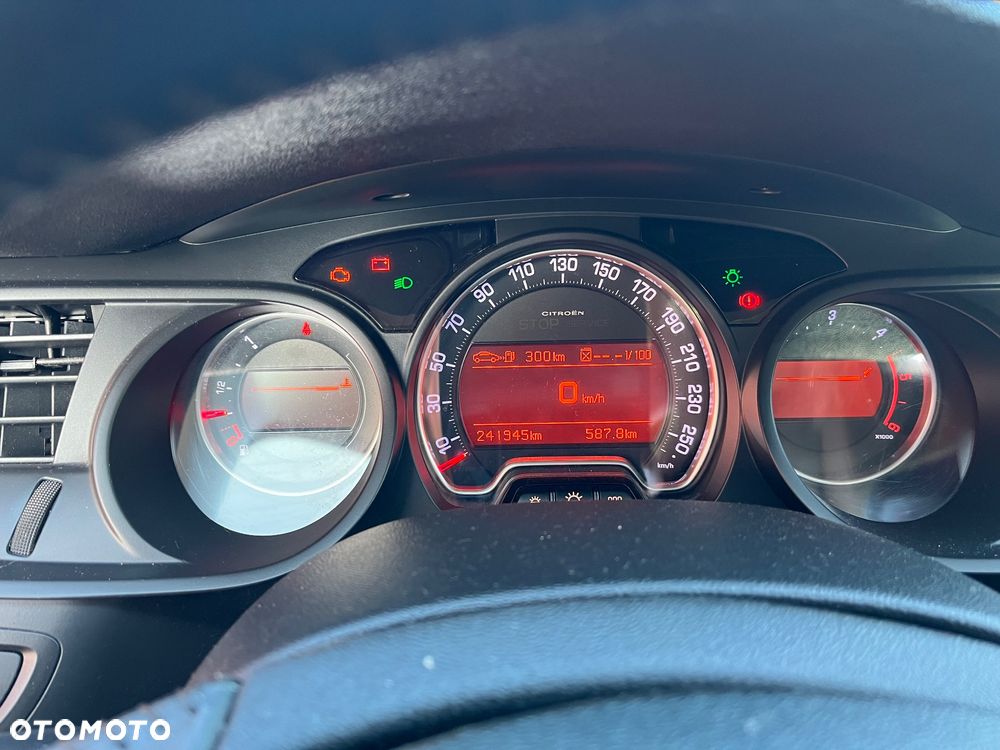 Citroën C5 HDi 140 FAP Confort - 16