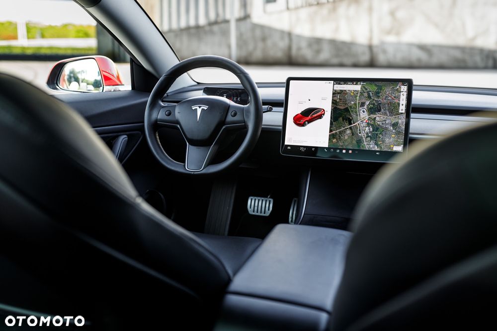Tesla Model 3 - 29