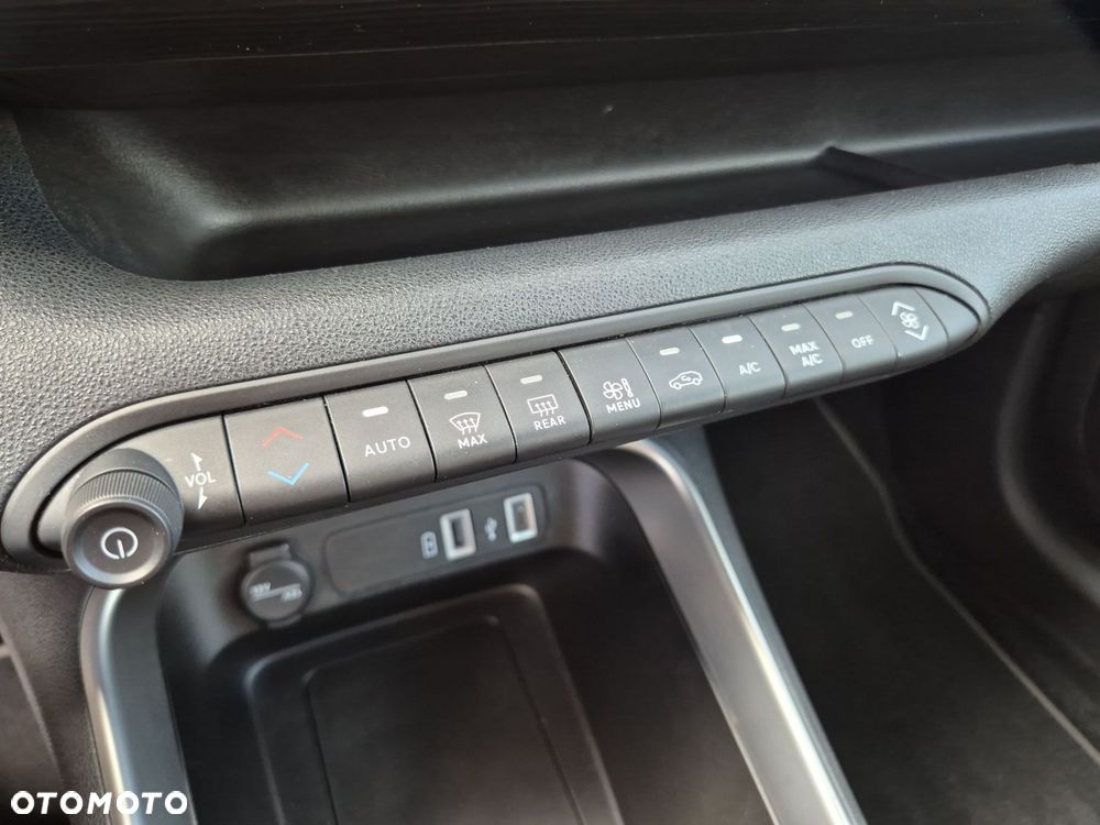 Jeep Avenger 1.2 GSE T3 Altitude FWD - 19
