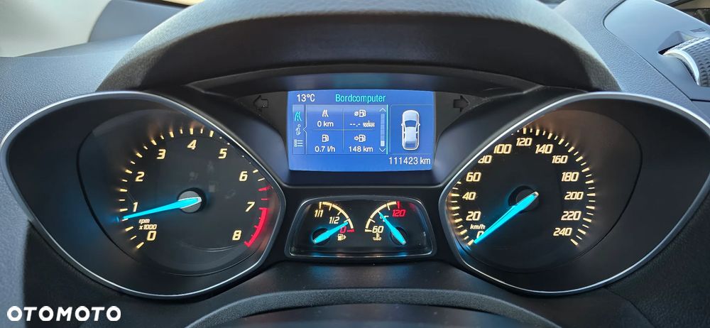 Ford Kuga 1.6 EcoBoost 2x4 Titanium - 12