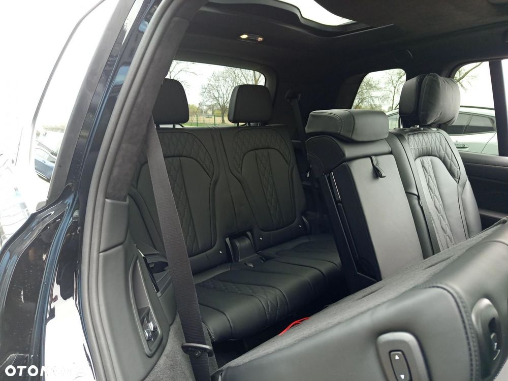 BMW X7 xDrive40i mHEV M Sport sport - 23