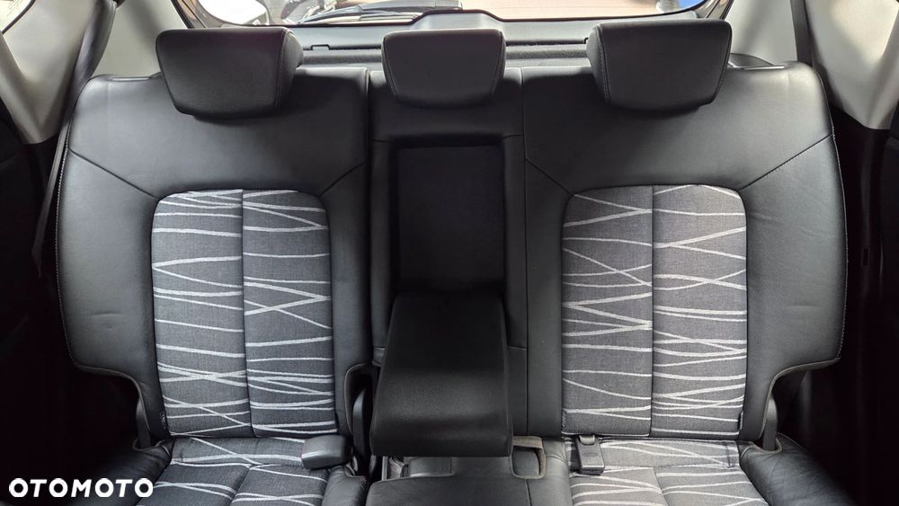 Kia Venga 1.6 Business Line - 33