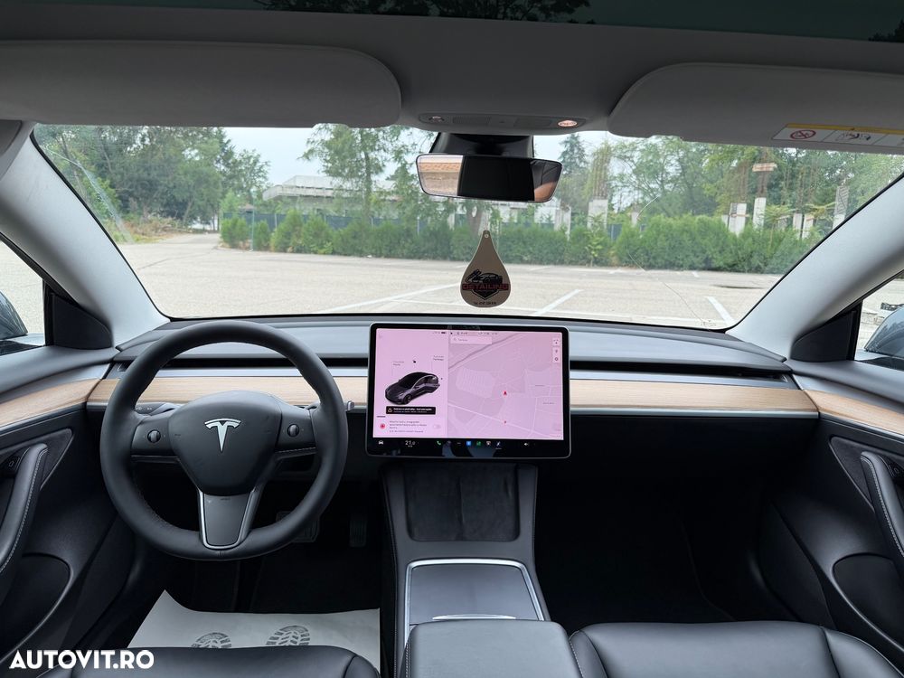 Tesla Model 3 - 17