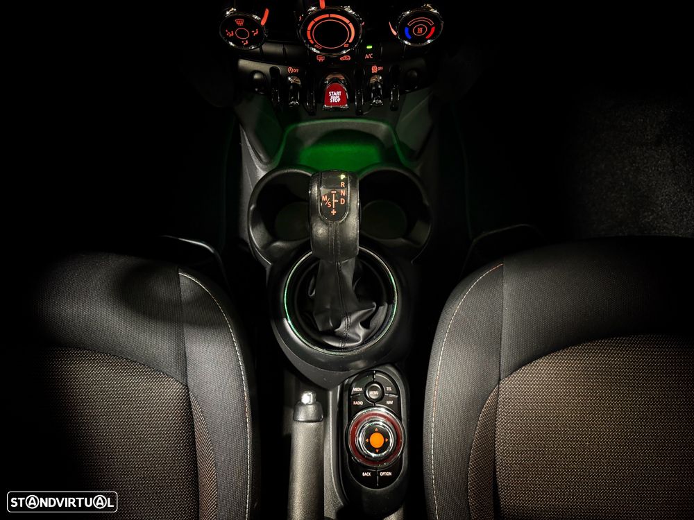 MINI 3 Portas Cooper D Aut. - 12