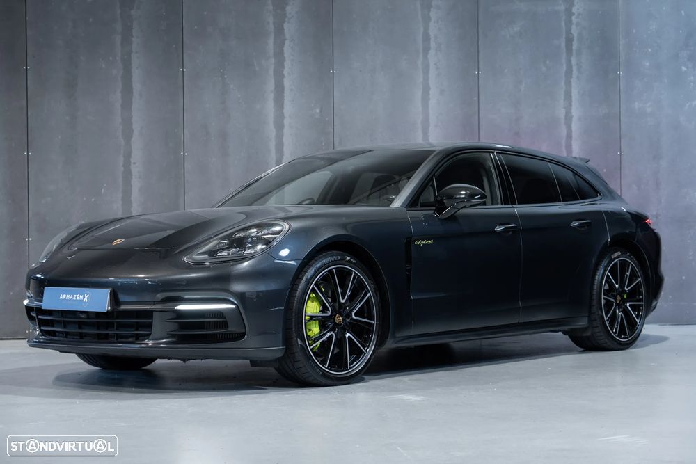 Porsche Panamera Sport Turismo - 1