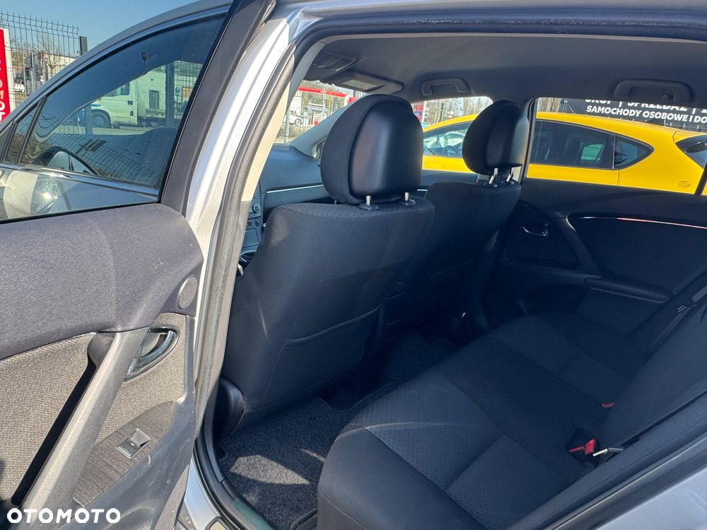 Toyota Avensis 2.2 D-4D Prestige - 18