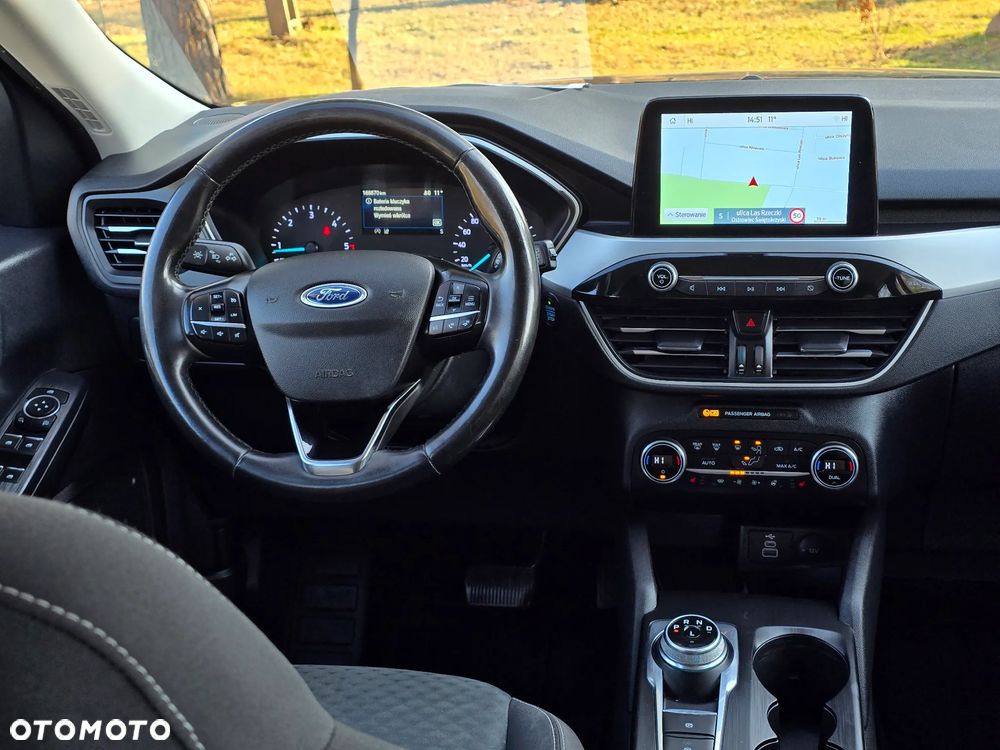 Ford Kuga - 28