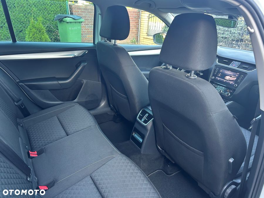 Skoda Octavia 2.0 TDI (Green tec) 4x4 Ambition - 19